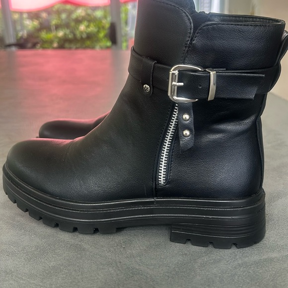 Black leather combat boots - Picture 1 of 6